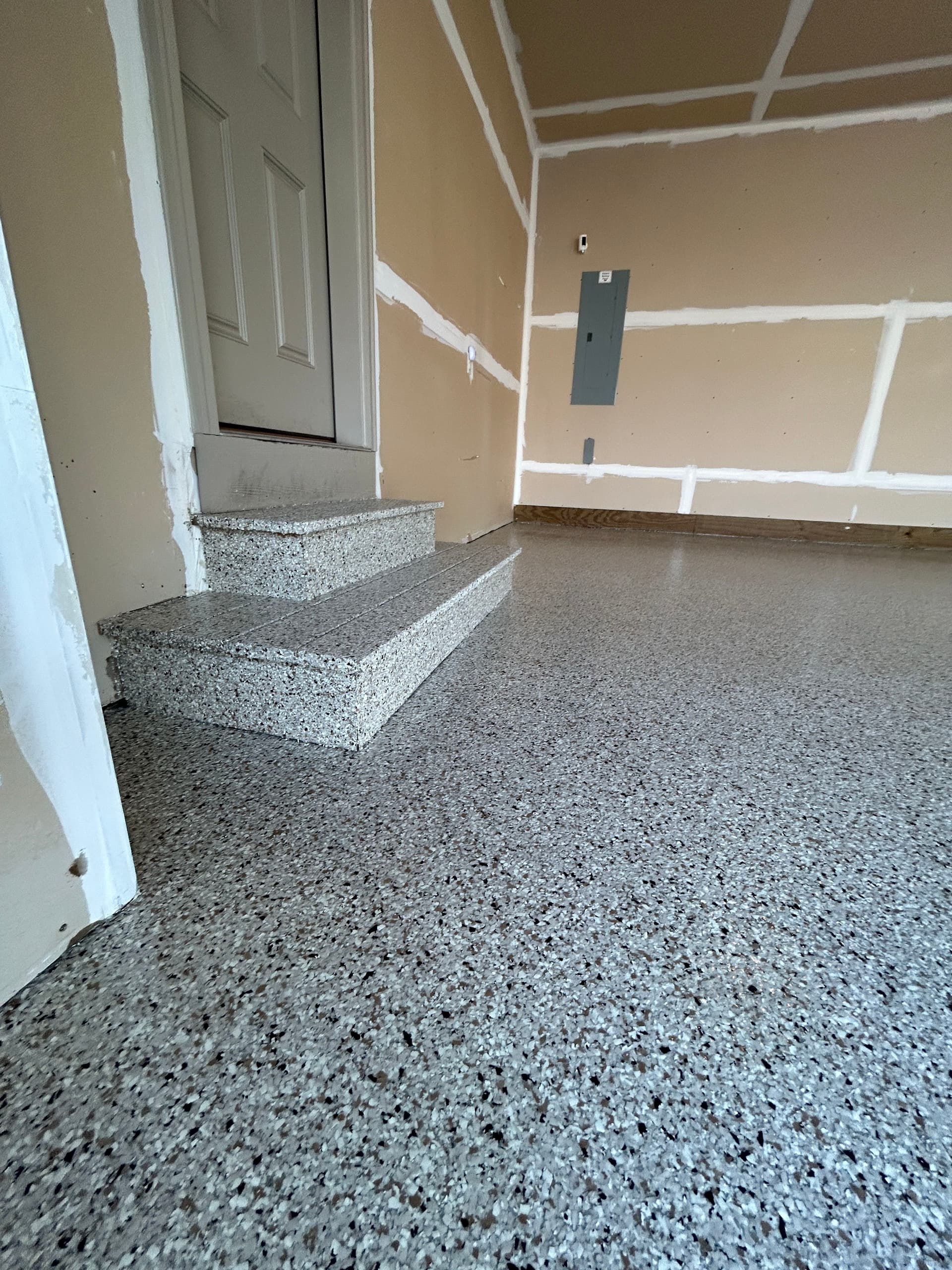Desert Flake Epoxy Finish on a Spacious Garage Floor