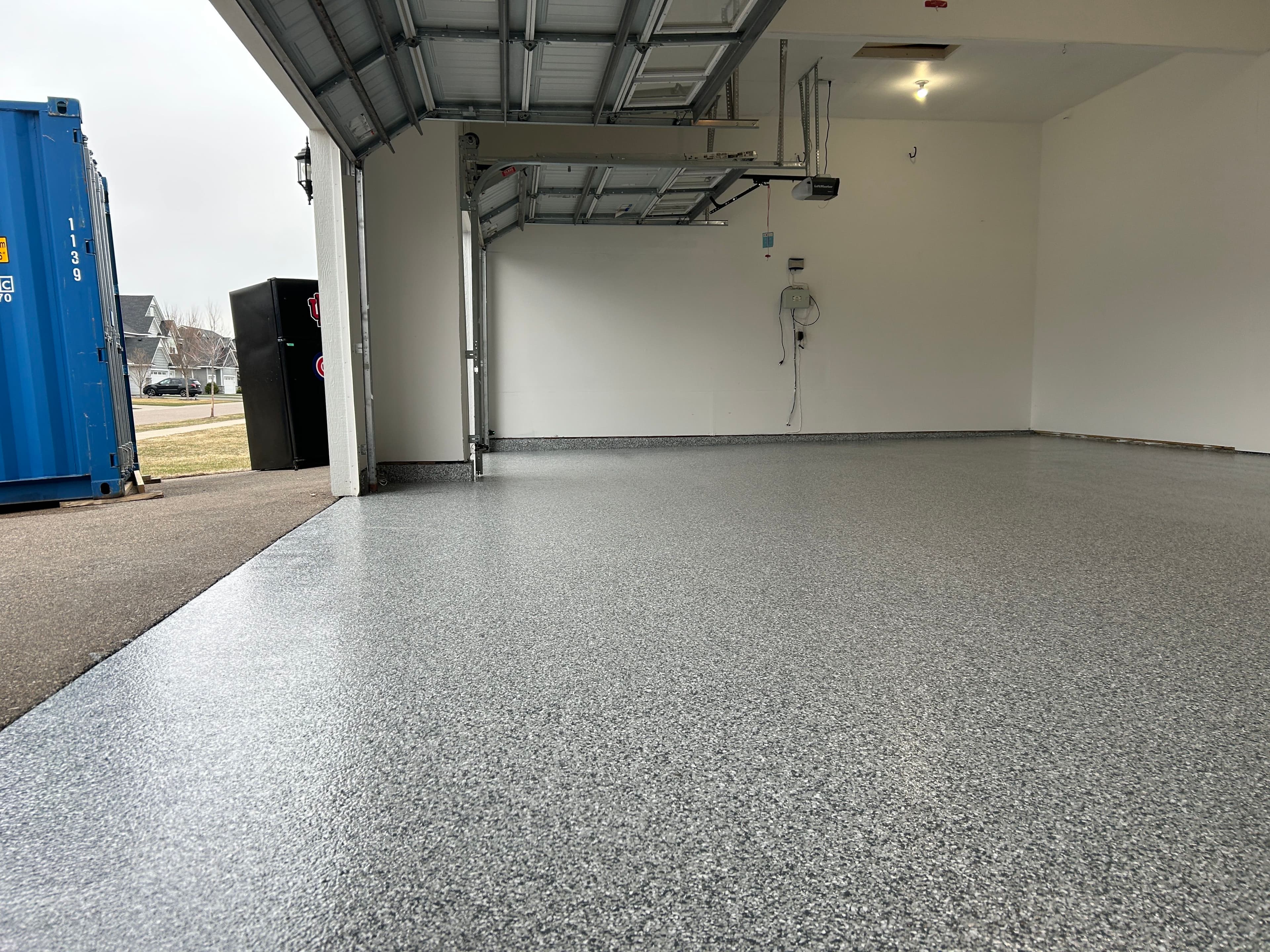 Project Signature Flake Garage Floor System Finished in Woodbury image
