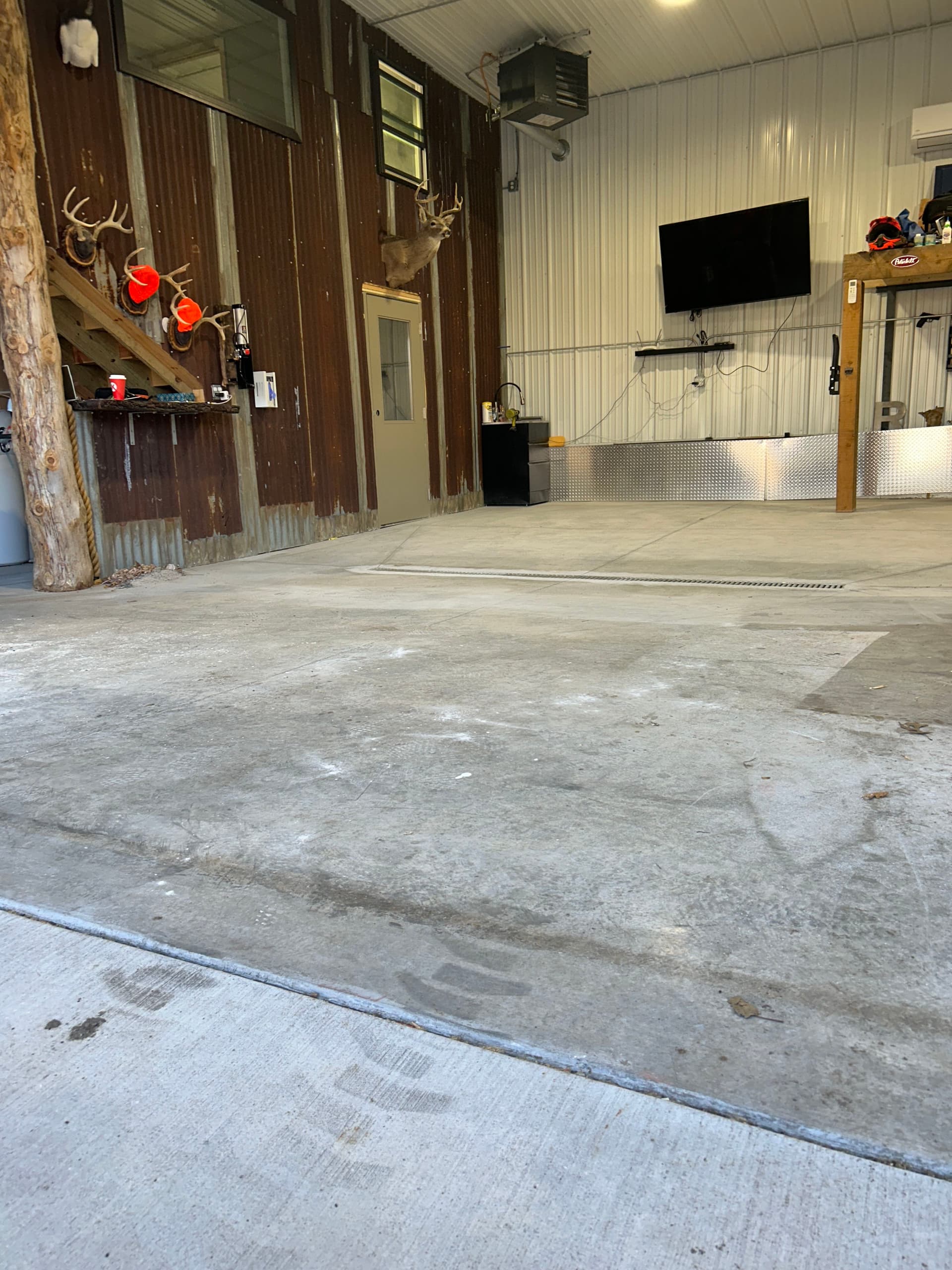 Full flake polyaspartic garage floor in the "nightfall" colorway