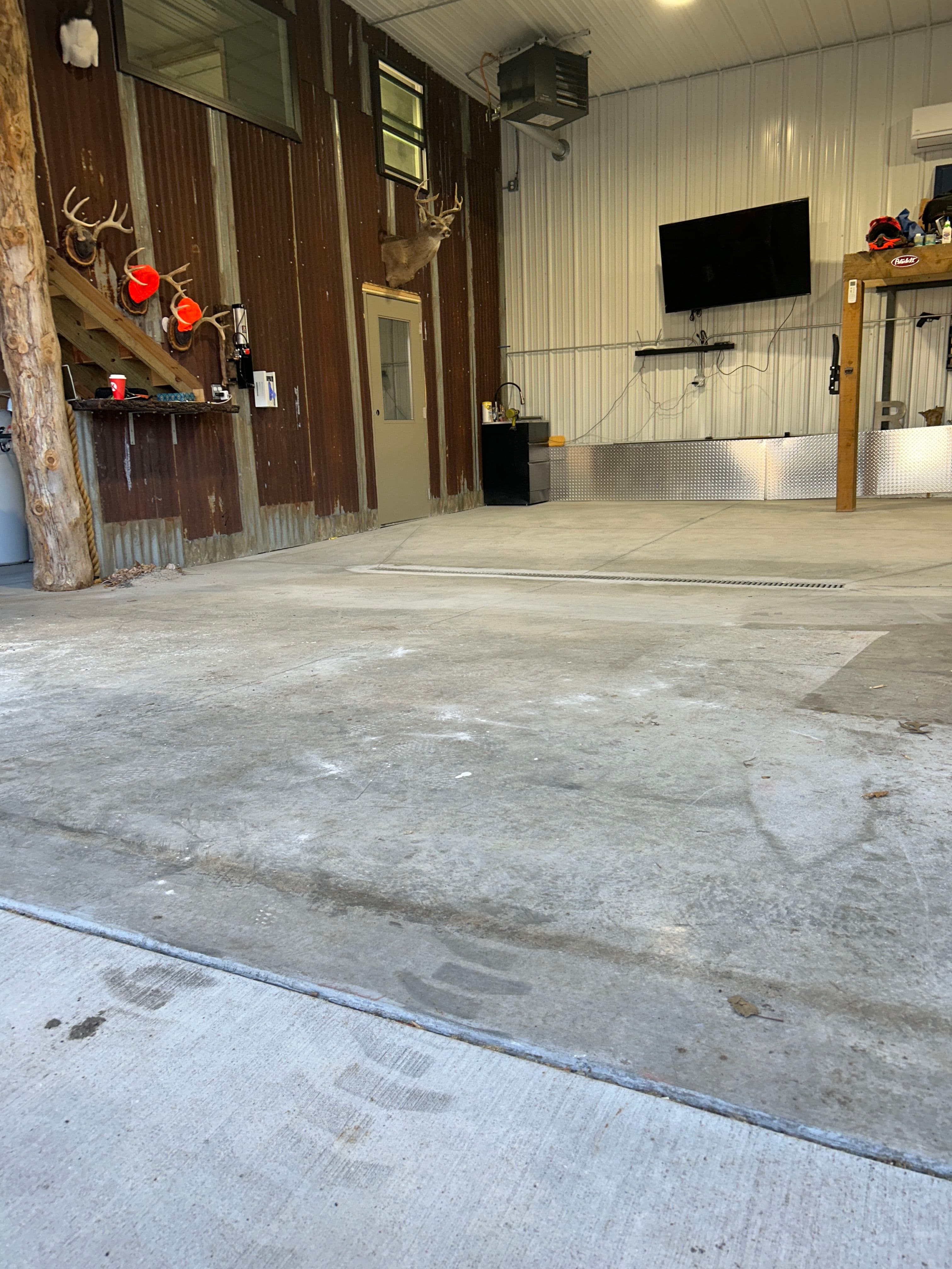Project Full flake polyaspartic garage floor in the "nightfall" colorway image