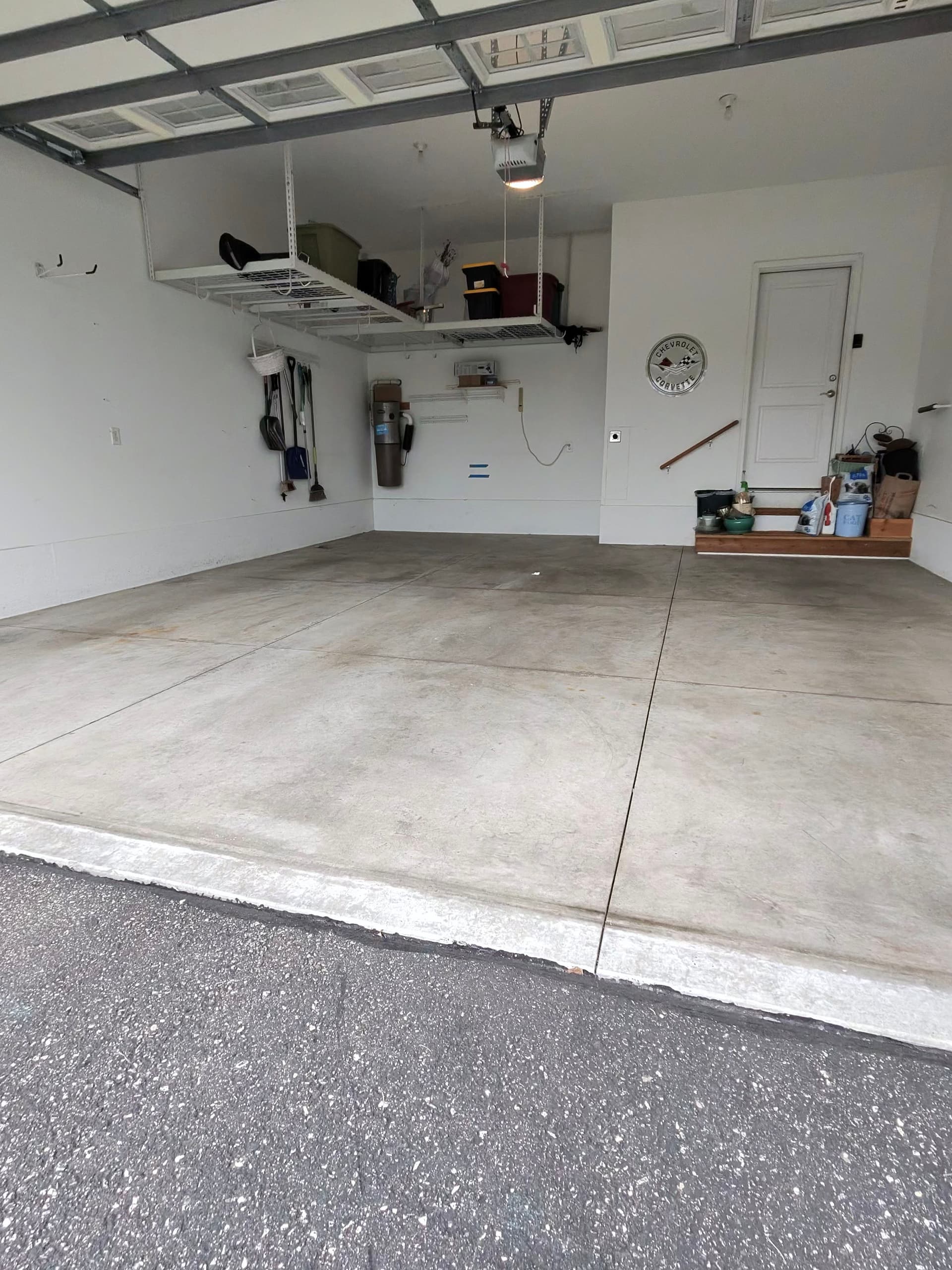 Gallery photos for Woodbury Garage Gets a Full Flake Epoxy Floor in Creekbed: Image #1