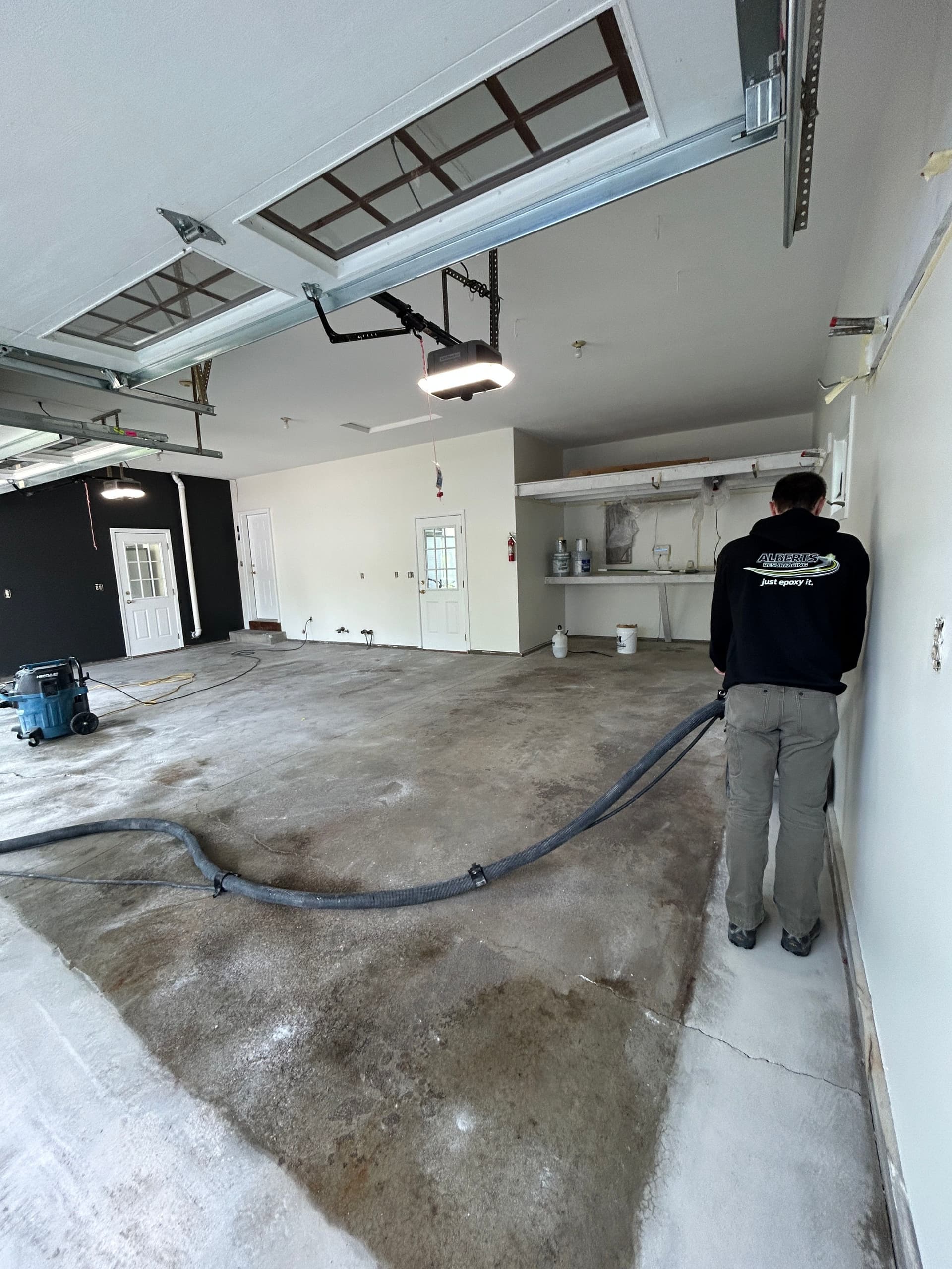Full Flake Garage Floor Coating in Creekbed Finish image